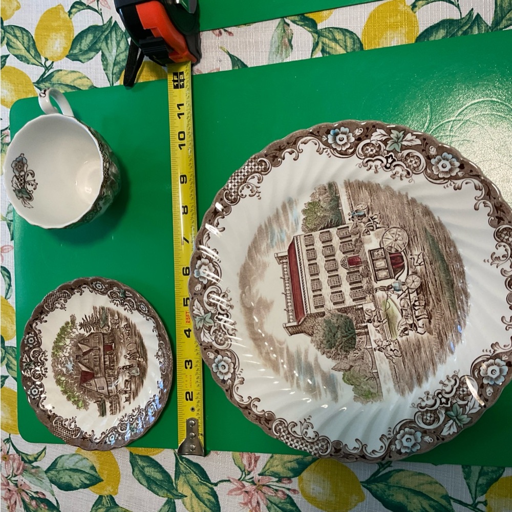 Vintage Heritage Hall 3 pieces